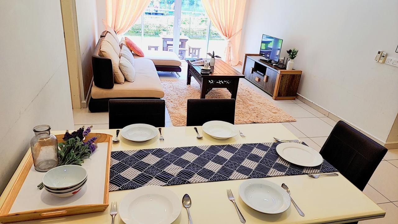 The Resort, Jalan Haven, Persiaran Lembah Perpaduan, Apartment *